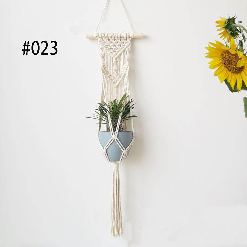 Handmade Macrame Plant Hanger – Elegance and Functionality for Your Space